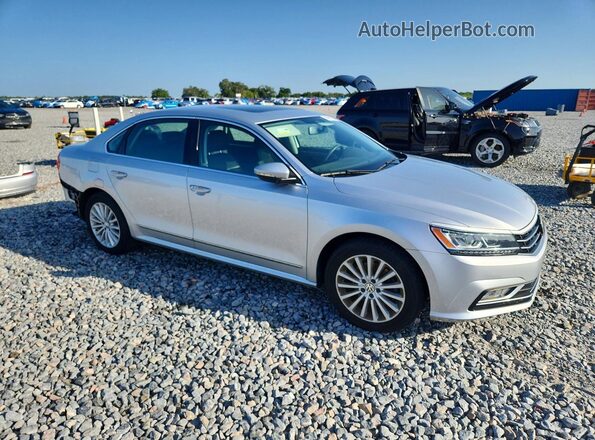 1VWBS7A36GC038469 2016 VOLKSWAGEN PASSAT Silver Front right