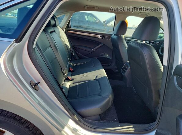 1VWBS7A36GC038469 2016 VOLKSWAGEN PASSAT Silver Rear seats view