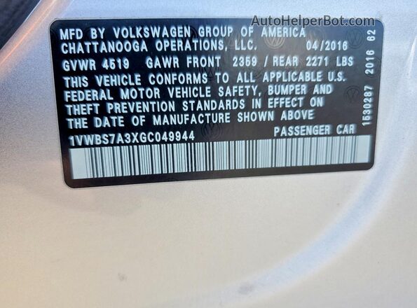 1VWBS7A3XGC049944 2016 VOLKSWAGEN PASSAT Silver Engine compartment view