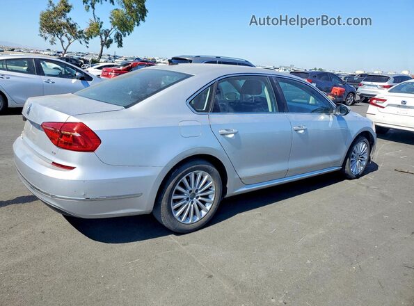 1VWBS7A3XGC049944 2016 VOLKSWAGEN PASSAT Silver Rear right