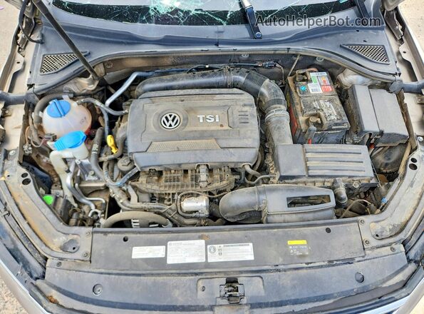 1VWBT7A31GC044225 2016 VOLKSWAGEN PASSAT Gold Widok wnętrza z tyłu