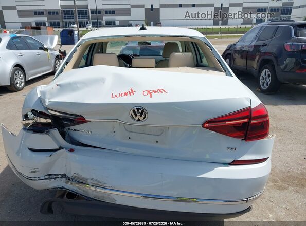 1VWBT7A32HC021005 2017 VOLKSWAGEN PASSAT White 