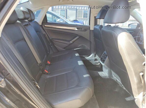 1VWBT7A32HC034790 2017 VOLKSWAGEN PASSAT Черный Вид задних сидений