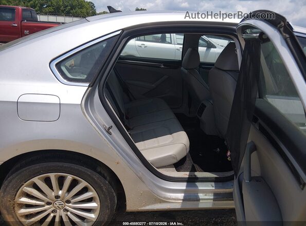 1VWBT7A33GC040290 2016 VOLKSWAGEN PASSAT Silver VIN sticker view