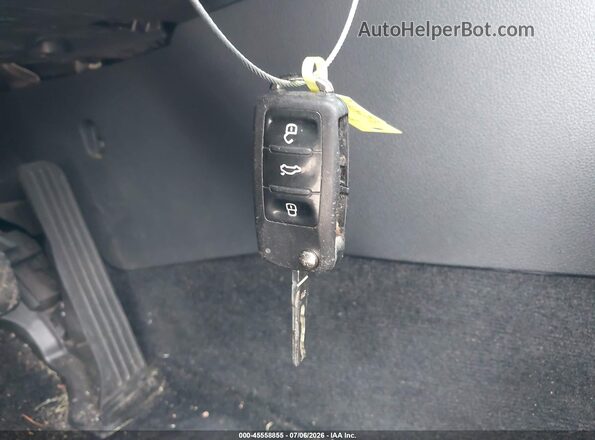 1VWBT7A33HC010904 2017 VOLKSWAGEN PASSAT Gray Вид панелі приладів