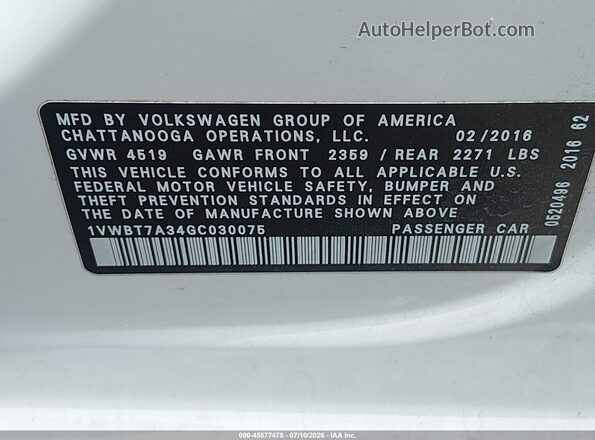 1VWBT7A34GC030075 2016 VOLKSWAGEN PASSAT White Widok komory silnika