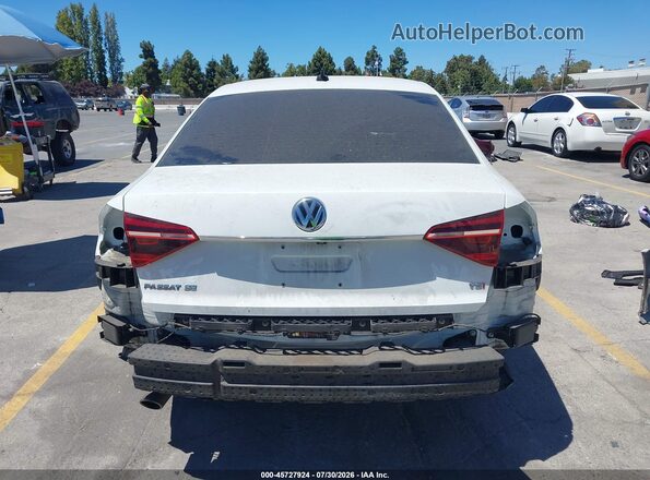 1VWBT7A35HC010354 2017 VOLKSWAGEN PASSAT White 