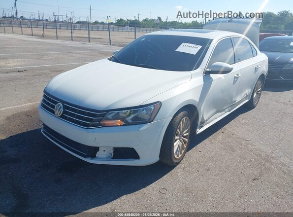 1VWBT7A35HC023640 2017 VOLKSWAGEN PASSAT Белый Передняя левая четверть