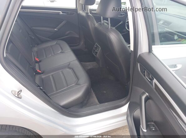 1VWBT7A38HC005147 2017 VOLKSWAGEN PASSAT Silver VIN sticker view
