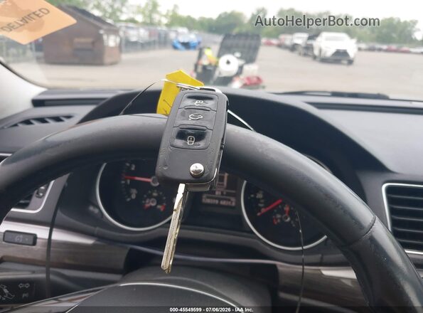 1VWBT7A38HC005147 2017 VOLKSWAGEN PASSAT Silver Dashboard view