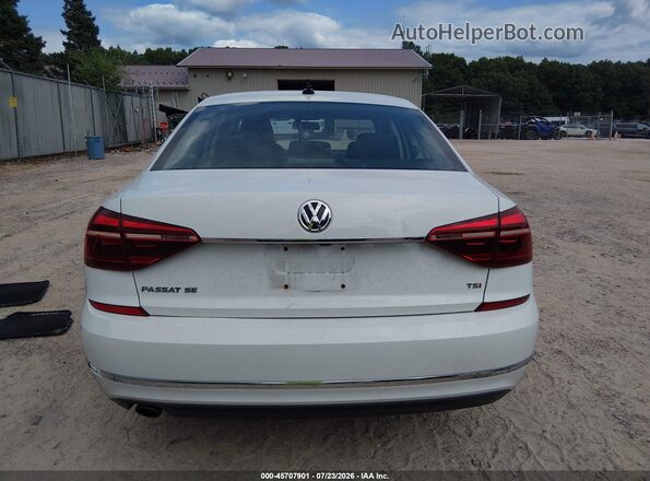 1VWBT7A39HC024905 2017 VOLKSWAGEN PASSAT White 