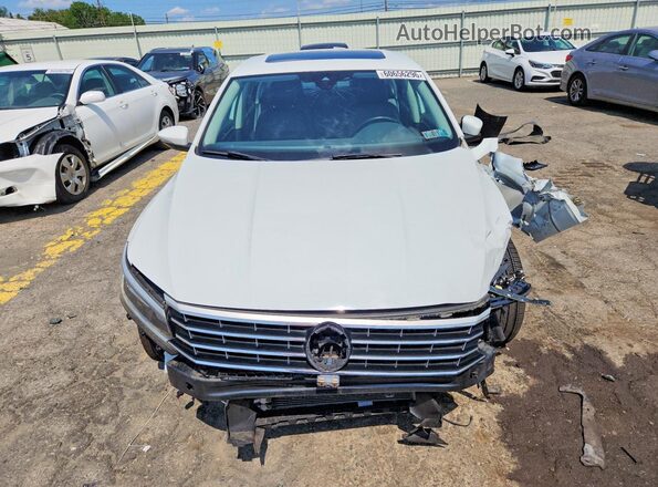 1VWCA7A30JC010908 2018 VOLKSWAGEN PASSAT White Front view