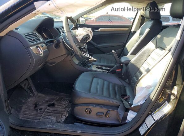 1VWCS7A30GC060486 2016 VOLKSWAGEN PASSAT Черный Вид салона спереди