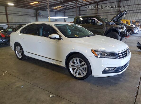 1VWCT7A33HC031918 2017 VOLKSWAGEN PASSAT White Delantero derecho