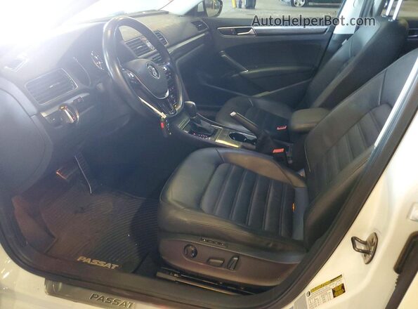 1VWCT7A33HC031918 2017 VOLKSWAGEN PASSAT White Vista interior delantera