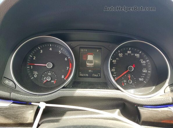 1VWCT7A38HC067118 2017 VOLKSWAGEN PASSAT Blue ხელსაწყოთა პანელის ხედი