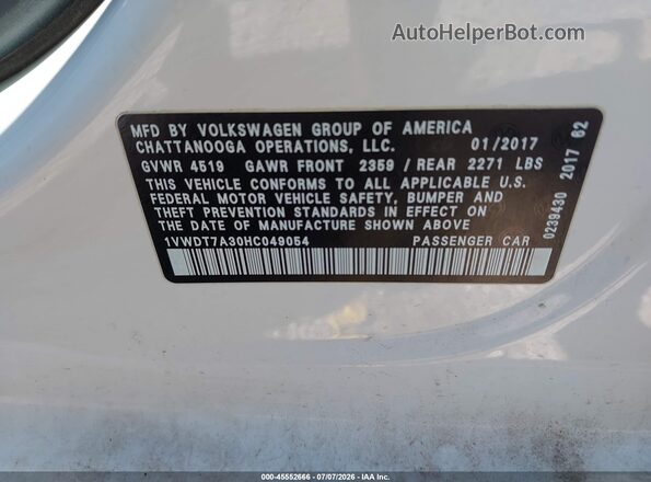 1VWDT7A30HC049054 2017 VOLKSWAGEN PASSAT White ძრავის განყოფილების ხედი