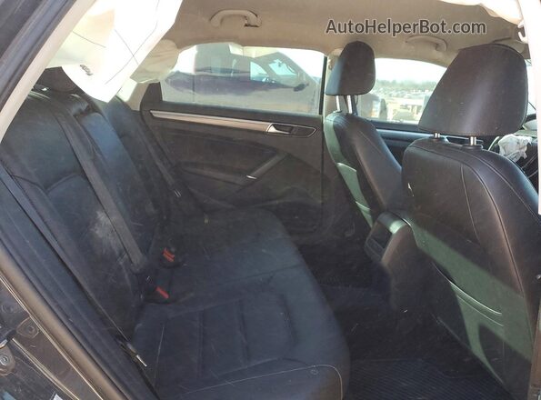 1VWDT7A31HC015687 2017 VOLKSWAGEN PASSAT Серый Вид задних сидений