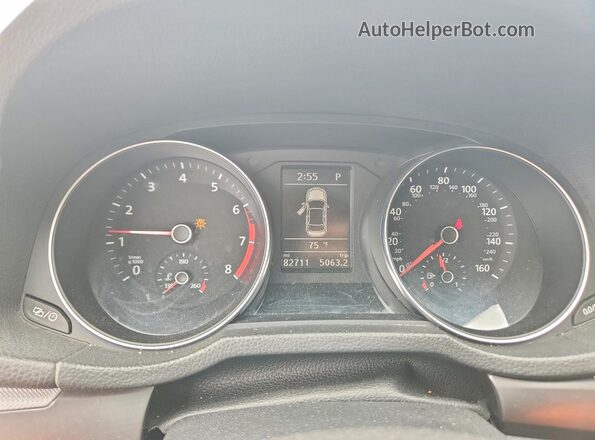 1VWDT7A31HC018881 2017 VOLKSWAGEN PASSAT Silver Вид щитка приладів