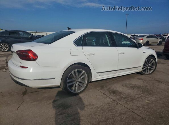 1VWDT7A31HC024647 2017 VOLKSWAGEN PASSAT White Rear right