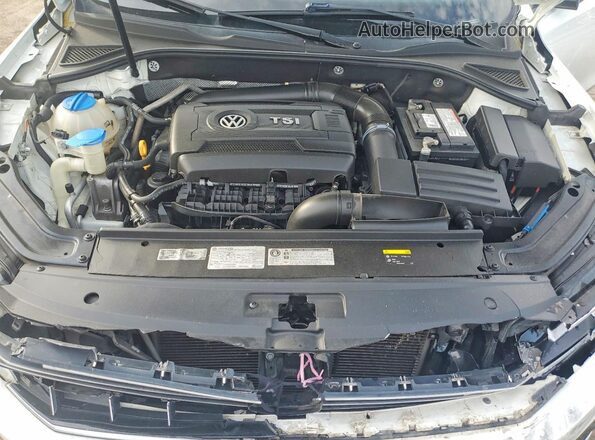 1VWDT7A31HC024647 2017 VOLKSWAGEN PASSAT White Rear interior view
