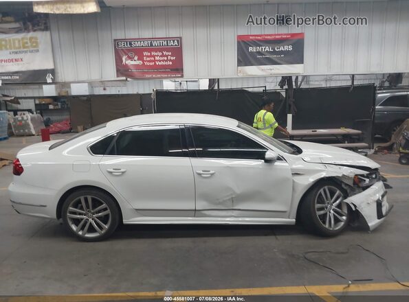 1VWDT7A31HC065019 2017 VOLKSWAGEN PASSAT White უკანა სალონის ხედი