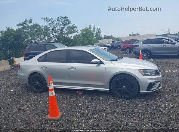 1VWDT7A33HC084638 2017 VOLKSWAGEN PASSAT Silver Вид задньої частини салону