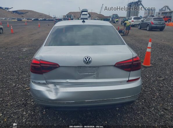 1VWDT7A33HC084638 2017 VOLKSWAGEN PASSAT Silver 