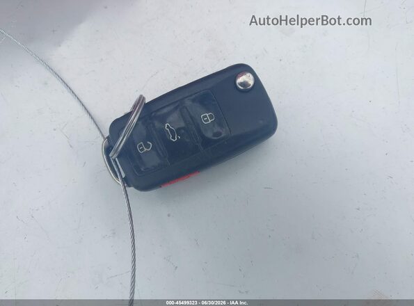 1VWDT7A33HC084638 2017 VOLKSWAGEN PASSAT Silver Вид панелі приладів