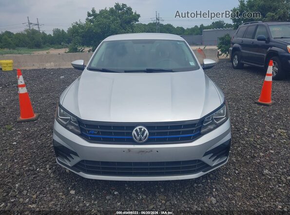 1VWDT7A33HC084638 2017 VOLKSWAGEN PASSAT Silver Вид щитка приладів