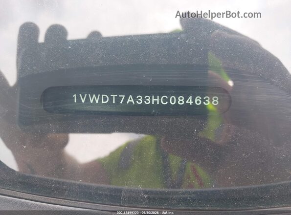 1VWDT7A33HC084638 2017 VOLKSWAGEN PASSAT Silver 