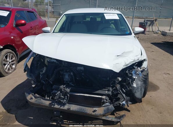 1VWDT7A34HC032970 2017 VOLKSWAGEN PASSAT White Սալոնի հետևի տեսք