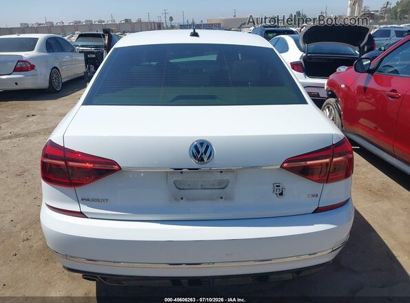 1VWDT7A34HC032970 2017 VOLKSWAGEN PASSAT White 