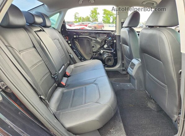 1VWDT7A36HC067493 2017 VOLKSWAGEN PASSAT Черный Вид задних сидений