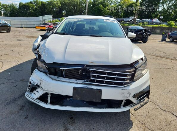 1VWDT7A36HC076856 2017 VOLKSWAGEN PASSAT White Front view