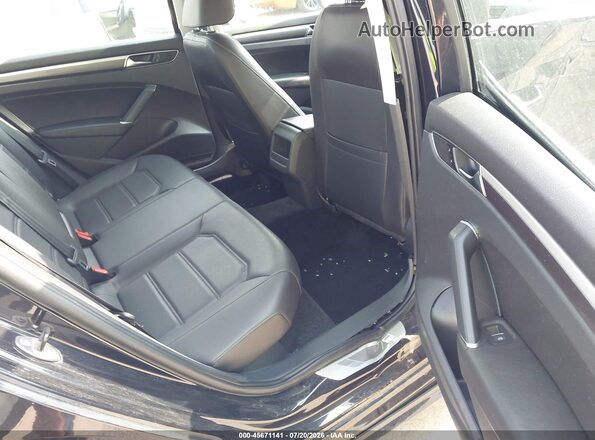 1VWDT7A36HC080518 2017 VOLKSWAGEN PASSAT Black Widok naklejki z numerem VIN