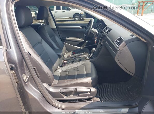 1VWDT7A37HC083184 2017 VOLKSWAGEN PASSAT Gray Vista interior delantera