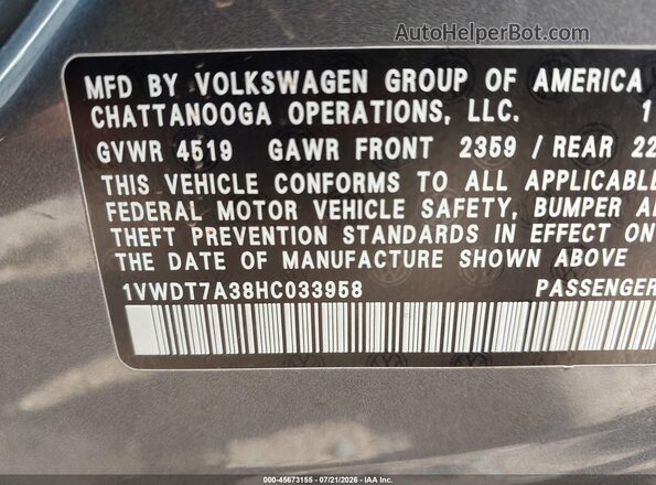 1VWDT7A38HC033958 2017 VOLKSWAGEN PASSAT Gray Engine compartment view