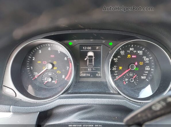 1VWDT7A38HC033958 2017 VOLKSWAGEN PASSAT Gray Rear seats view