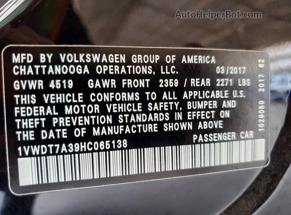 1VWDT7A39HC065138 2017 VOLKSWAGEN PASSAT Black Vista del compartimento del motor