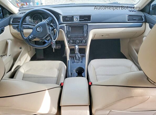 1VWDT7A39HC069223 2017 VOLKSWAGEN PASSAT Черный Вид панели приборов