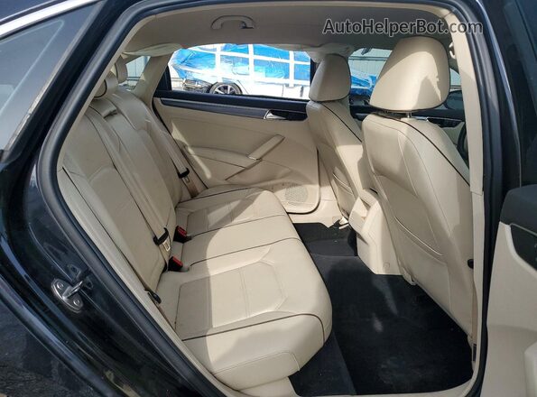 1VWDT7A39HC069223 2017 VOLKSWAGEN PASSAT Черный Вид задних сидений