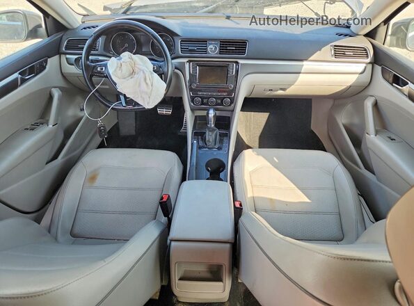 1VWDT7A39HC083848 2017 VOLKSWAGEN PASSAT Charcoal Առջևի վահանակի տեսք