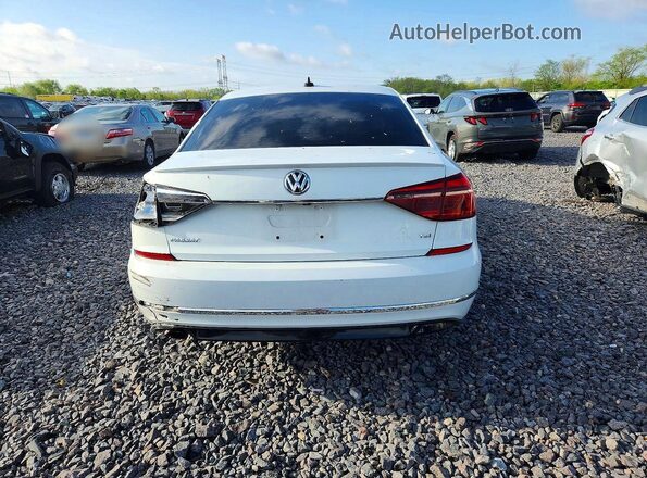 1VWDT7A3XHC003523 2017 VOLKSWAGEN PASSAT White Հետևի տեսք
