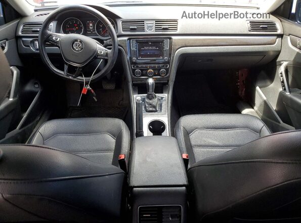 1VWGT7A33HC025800 2017 VOLKSWAGEN PASSAT Red Dashboard view