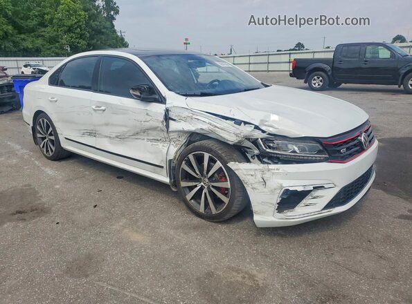 1VWJM7A32JC048980 2018 VOLKSWAGEN PASSAT White Передня права чверть