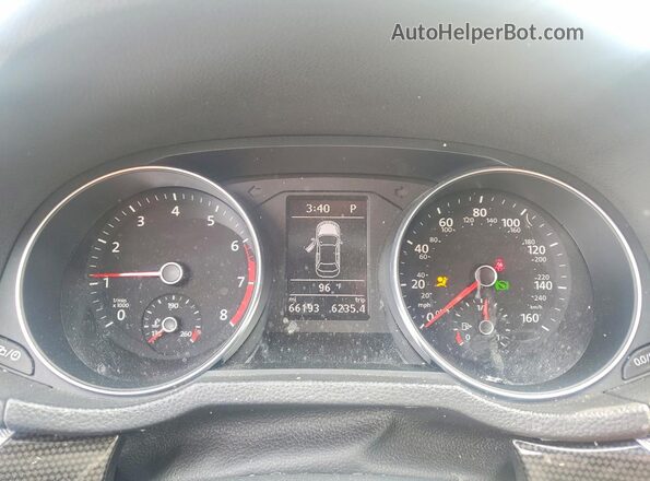 1VWJM7A32JC048980 2018 VOLKSWAGEN PASSAT White Вид щитка приладів