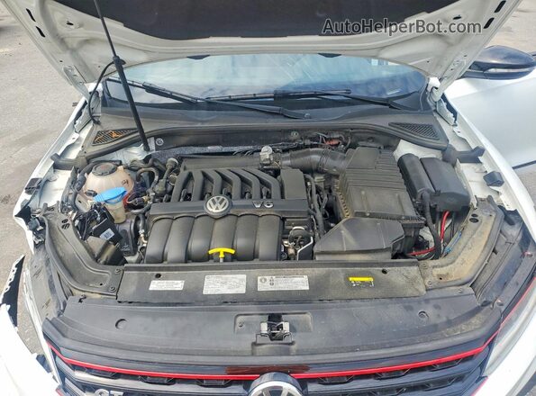 1VWJM7A32JC048980 2018 VOLKSWAGEN PASSAT White Вид задньої частини салону