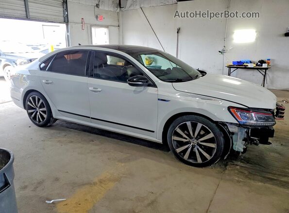 1VWJM7A33JC038619 2018 VOLKSWAGEN PASSAT White Front right