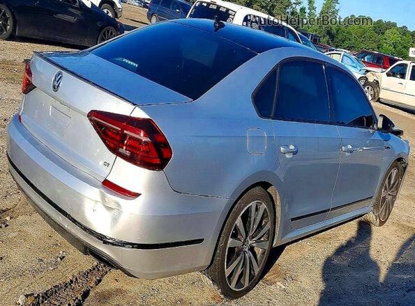 1VWJM7A34JC049483 2018 VOLKSWAGEN PASSAT Серебряный Задняя правая четверть